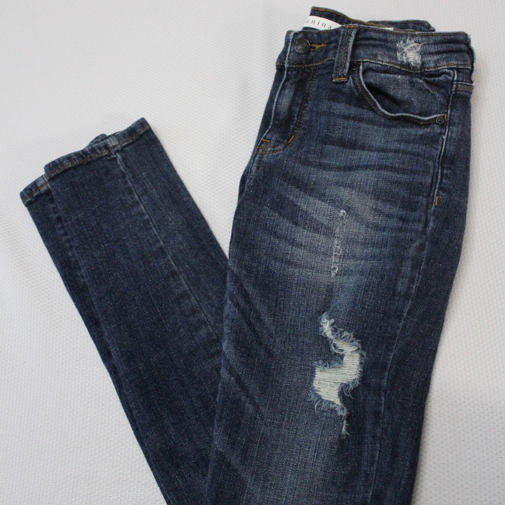 Eunina Lauren Mid-rise Skinny Regular Jeans